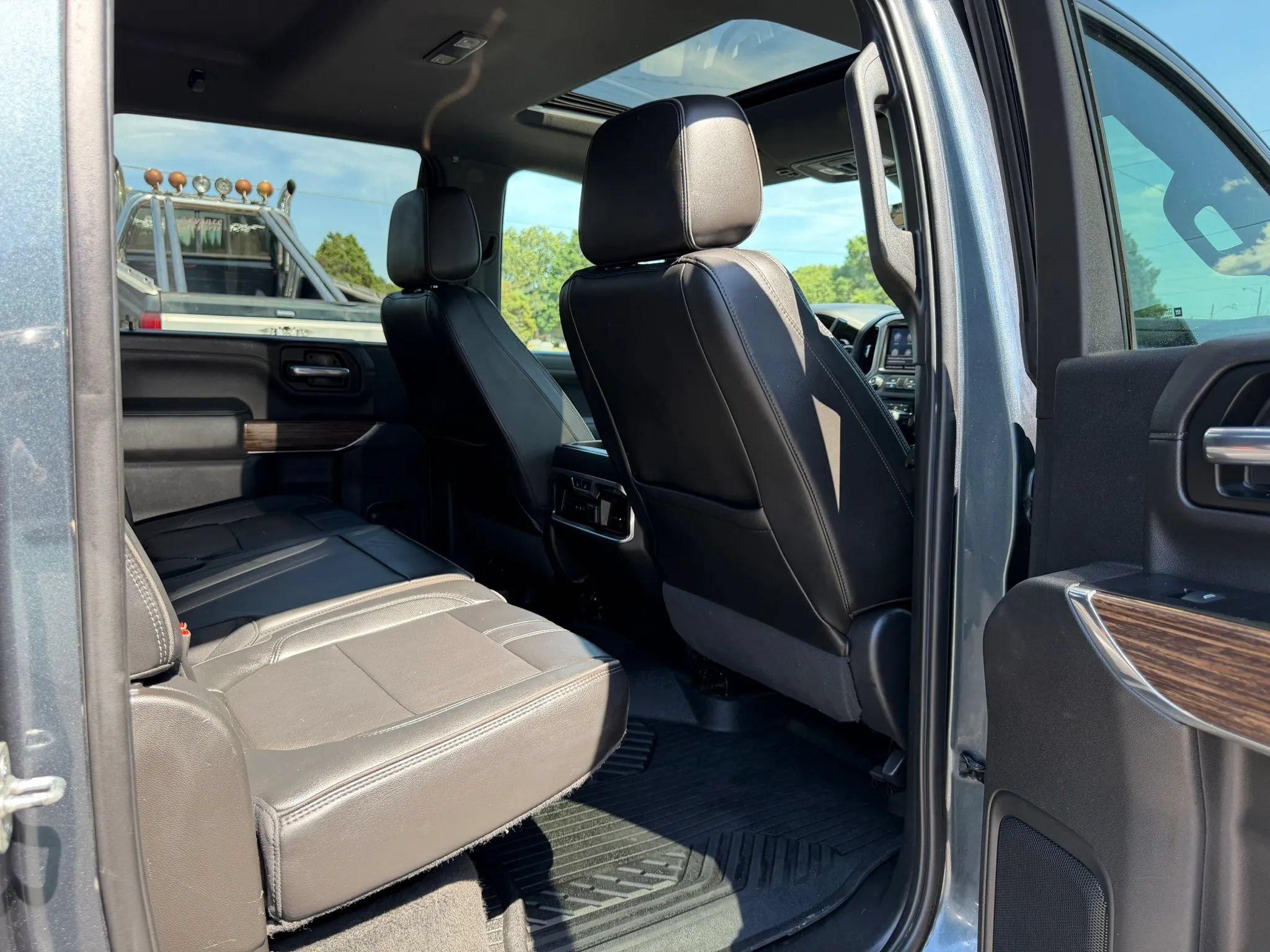 Used 2020 Chevrolet Silverado 2500 High Country w/ Z71 Off-Road Package AWD/4WD image 27