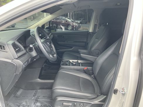 Certified 2025 Honda Odyssey EX-L image 16