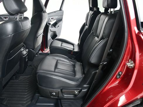 Used 2020 Subaru Ascent Limited image 32