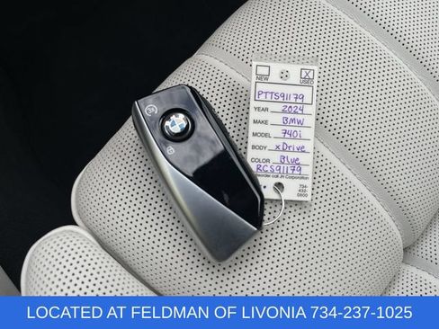Used 2024 BMW 740i xDrive w/ Executive Package AWD/4WD image 36