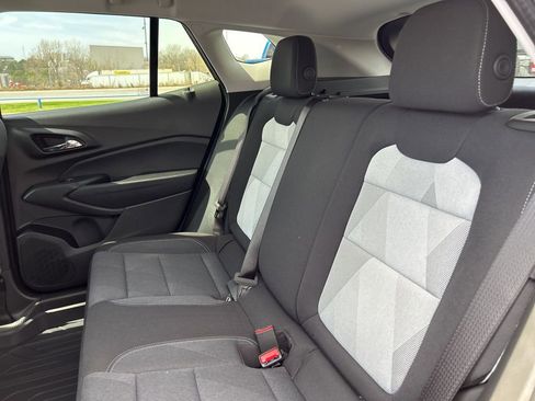New 2026 Chevrolet Trax LS w/ LS Convenience Package FWD image 32