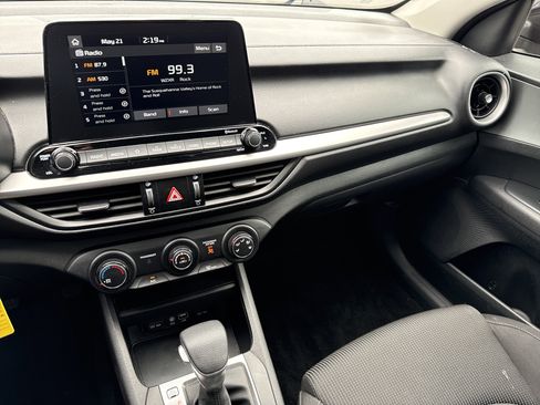Certified 2021 Kia Forte LXS FWD image 22