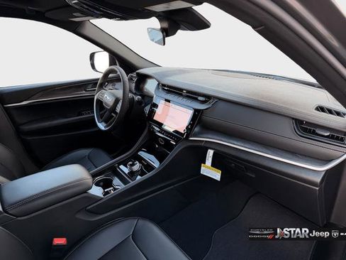 New 2026 Jeep Grand Cherokee Limited image 19