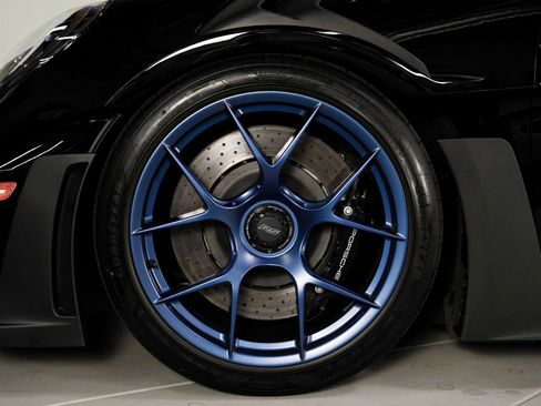 Used 2025 Porsche 911 GT3 RS w/ Weissach Package RWD image 17