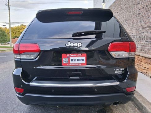 Used 2017 Jeep Grand Cherokee Limited RWD image 4