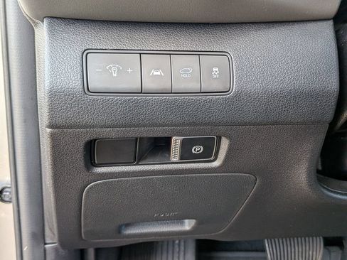 Used 2023 Hyundai Santa Fe SEL FWD image 17