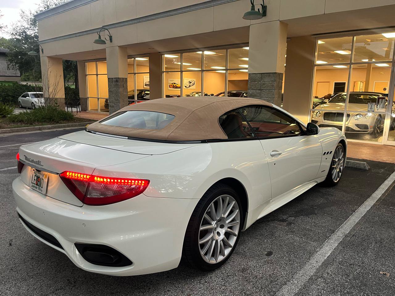 Used 2018 Maserati GranTurismo Sport RWD image 18