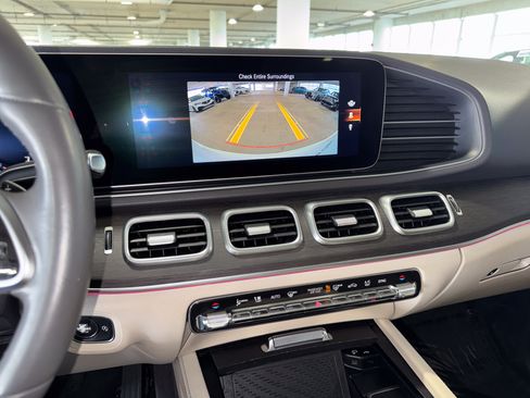 Used 2020 Mercedes-Benz GLE 350 4MATIC image 28