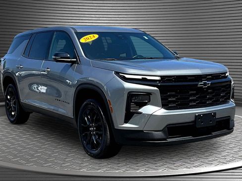 Used 2024 Chevrolet Traverse LS w/ Midnight/Sport Edition FWD image 1