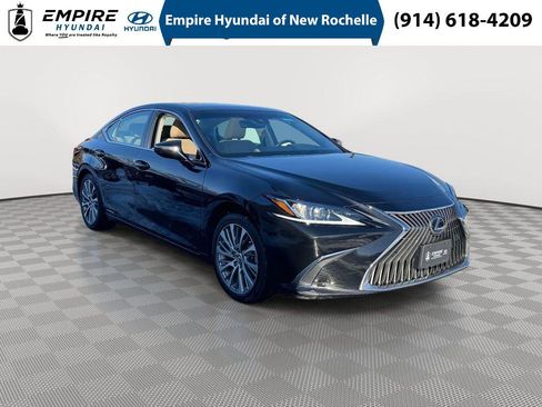 Used 2021 Lexus ES 300h w/ Premium Package image 1