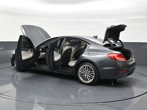 Used 2021 Genesis G70 2.0T w/ Elite Package RWD image 32