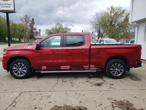 Used 2022 Chevrolet Silverado 1500 RST AWD/4WD image 2