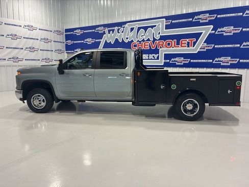 Used 2024 Chevrolet Silverado 3500 LT w/ Convenience Package AWD/4WD image 3