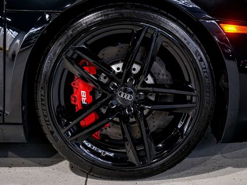 Used 2014 Audi R8 V8 w/ Full Leather Package image 48