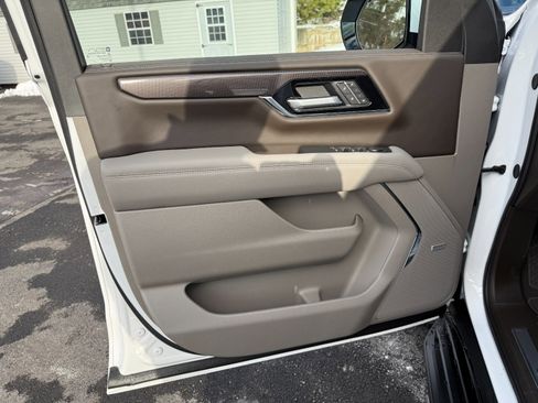 New 2026 GMC Yukon Elevation image 15