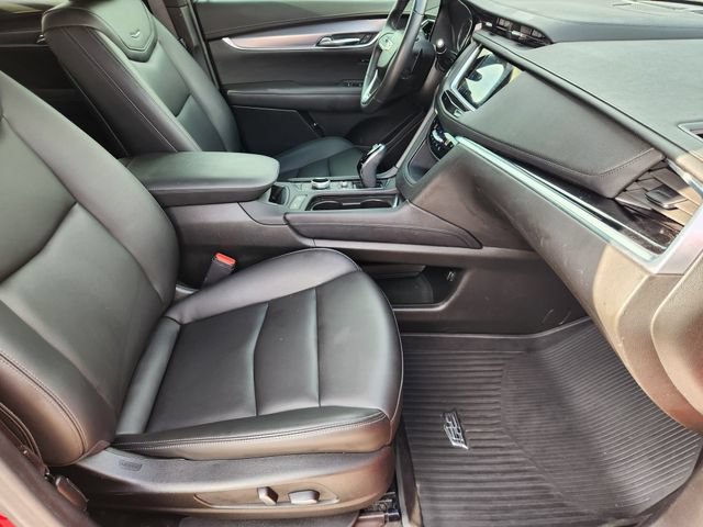 Used 2024 Cadillac XT6 Luxury FWD image 14