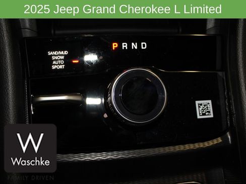 New 2025 Jeep Grand Cherokee L Limited w/ Trailer Tow Package image 35