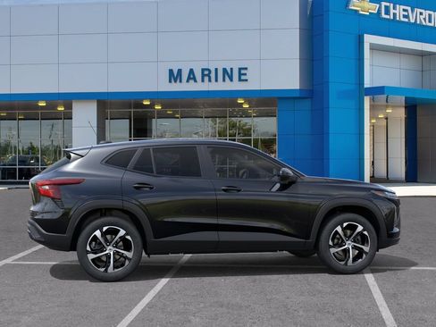 New 2026 Chevrolet Trax RS FWD image 5