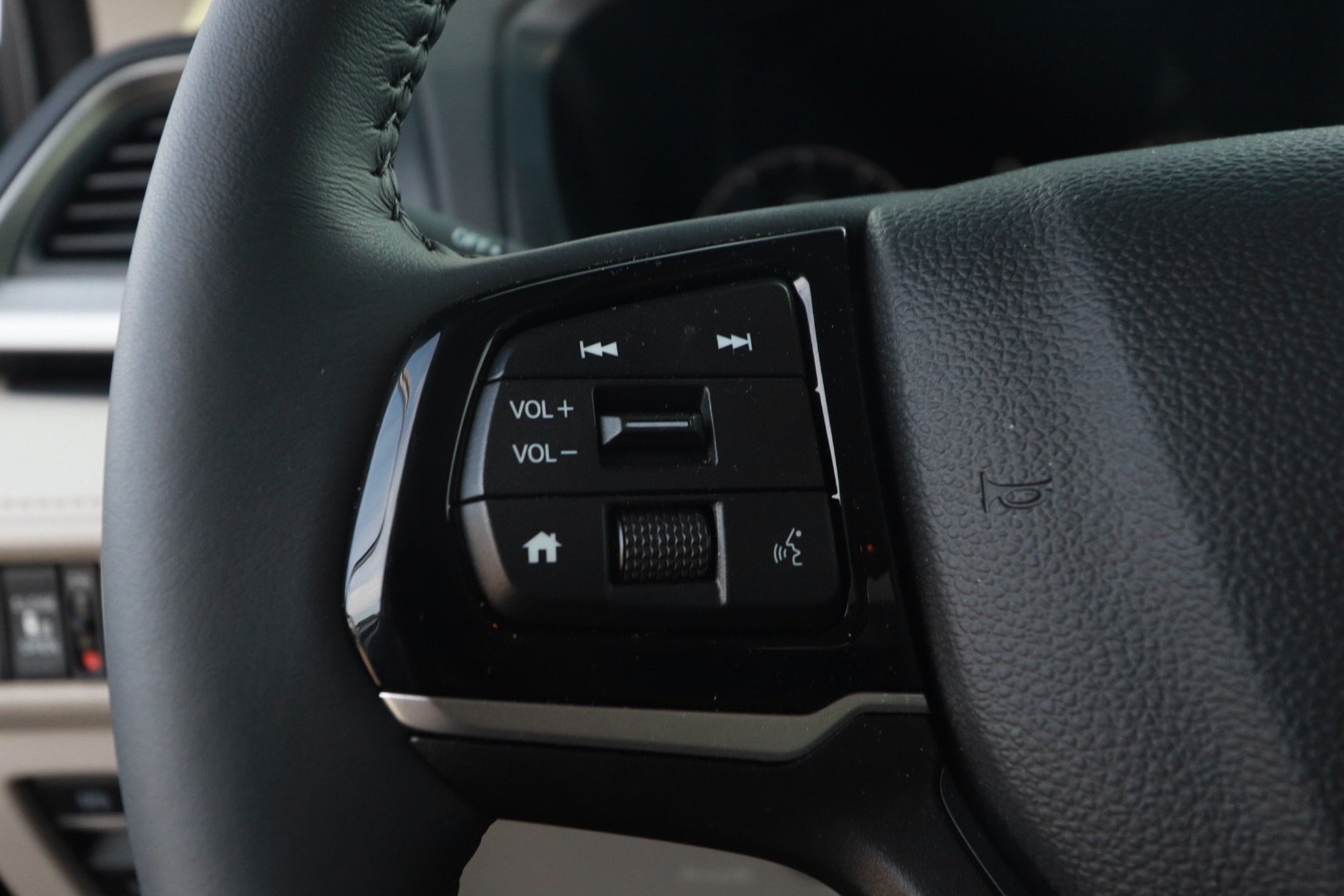 Used 2026 Honda Odyssey EX-L image 10
