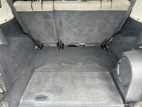 Used 2008 Jeep Wrangler Unlimited Sahara AWD/4WD image 16