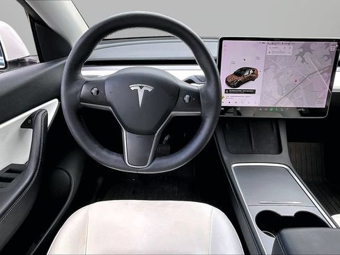 Used 2021 Tesla Model Y Long Range AWD/4WD image 10
