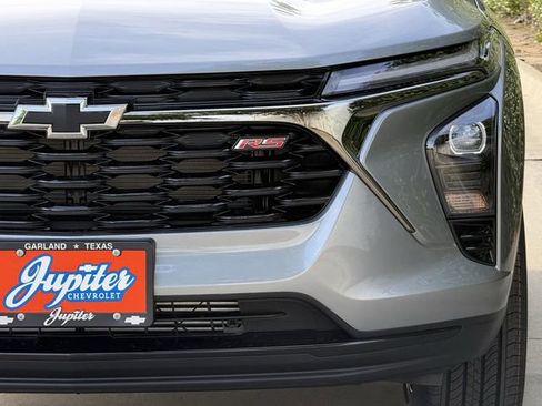 New 2026 Chevrolet Trax RS FWD image 9