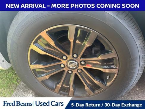 Certified 2019 Nissan Armada Platinum w/ Captain's Chairs Package AWD/4WD image 15