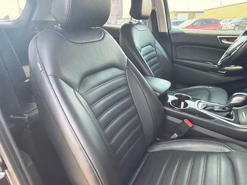 Used 2016 Ford Edge SEL w/ Equipment Group 201A AWD/4WD image 10