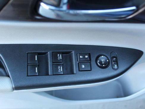 Used 2016 Honda Accord EX image 27