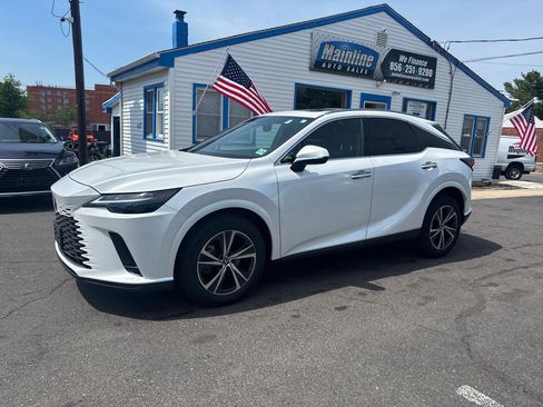 Used 2023 Lexus RX 350 Premium w/ Accessory Package AWD/4WD image 3