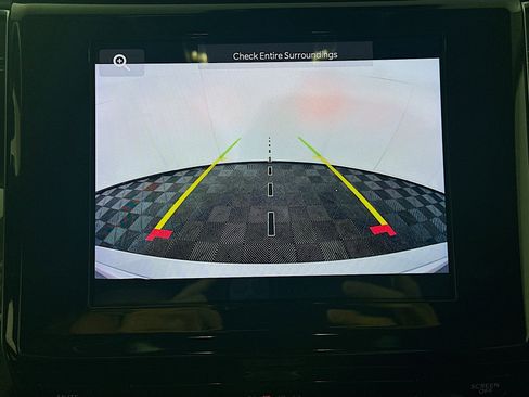 Used 2023 Jeep Grand Cherokee Laredo image 23