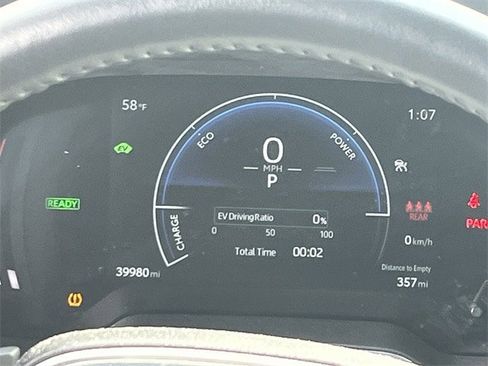 Used 2023 Toyota Corolla Cross AWD Hybrid image 16