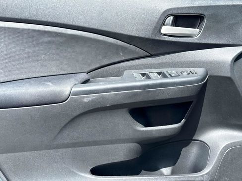 Used 2016 Honda CR-V SE image 17
