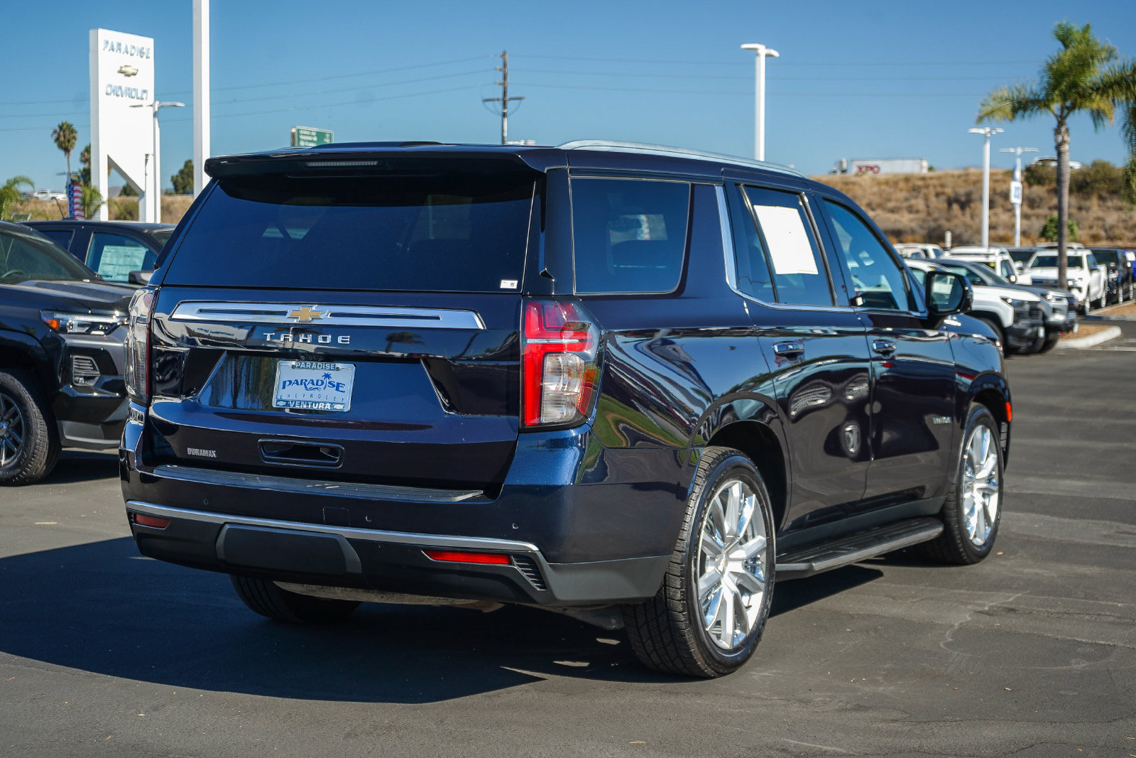 Used 2023 Chevrolet Tahoe High Country w/ LPO, Illumination Package AWD/4WD image 4