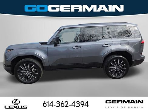 Certified 2025 Lexus GX 550 w/ Accessory Package (2T) image 14