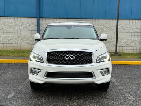 Used 2017 INFINITI QX80 4WD w/ Driver Assistance Package image 2