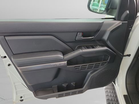 Certified 2025 Toyota 4Runner TRD Off-Road image 28