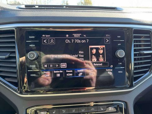 Used 2023 Volkswagen Atlas SEL R-Line image 26