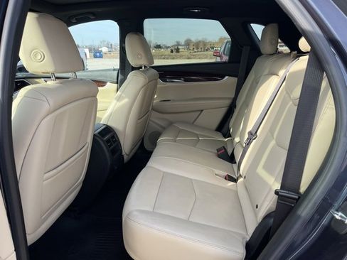 Used 2018 Cadillac XT5 Luxury w/ Driver Awareness Package image 18