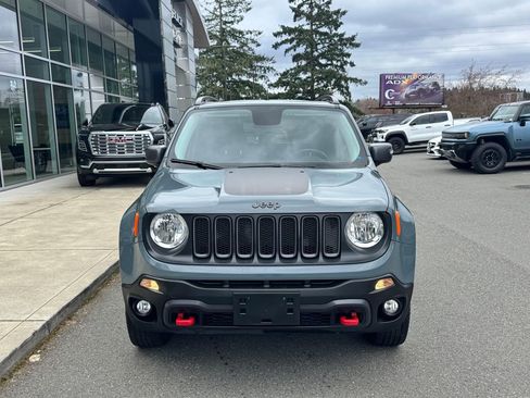 Used 2015 Jeep Renegade Trailhawk image 8