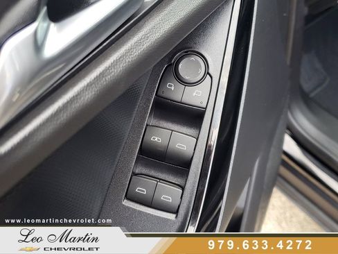 Used 2026 Chevrolet Equinox LT FWD image 16