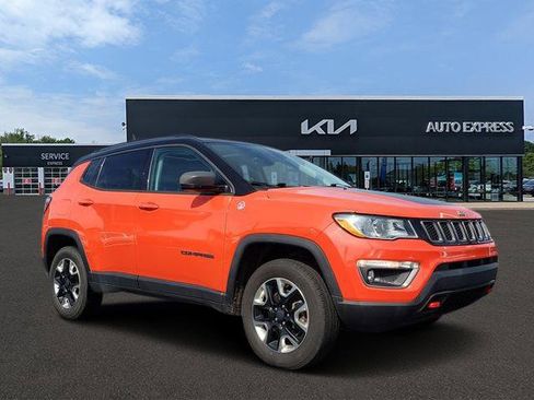 Used 2017 Jeep Compass Trailhawk w/ Leather Interior Group AWD/4WD image 1