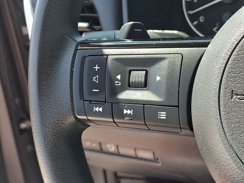 Used 2023 Nissan Rogue SV AWD/4WD image 18