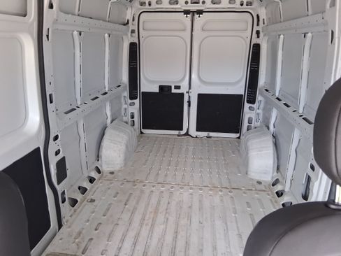 Used 2025 RAM ProMaster 2500 w/ Convenience Group FWD image 13