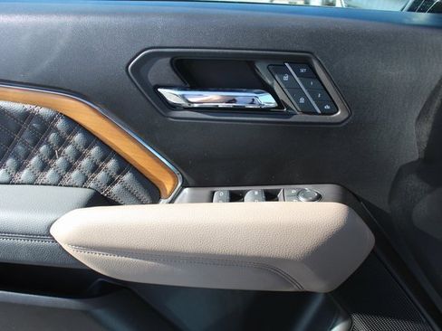 Used 2024 GMC Canyon Denali image 43