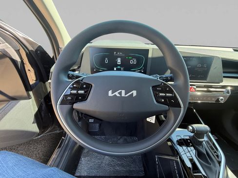 New 2026 Kia Niro LX FWD image 12