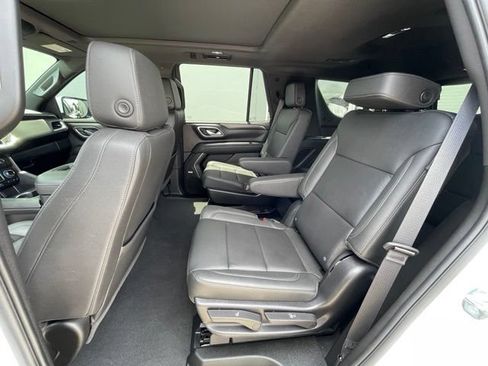 Used 2024 Chevrolet Tahoe Z71 w/ Z71 Off-Road Package AWD/4WD image 19