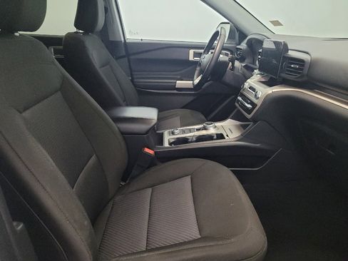 Used 2022 Ford Explorer XLT image 21