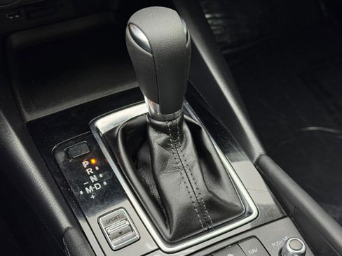 Used 2018 MAZDA MAZDA3 Sport w/ Preferred Equipment Package image 27