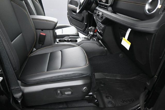 New 2026 Jeep Gladiator Sport AWD/4WD image 21